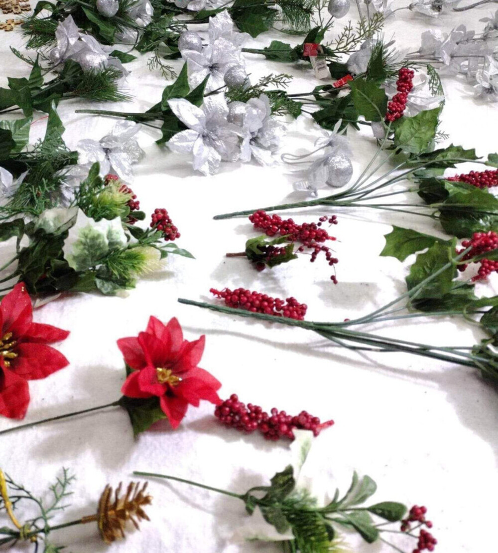Lot Of Vintage Christmas Flowers For Your Holiday Projects.​  (F)​​​​​
